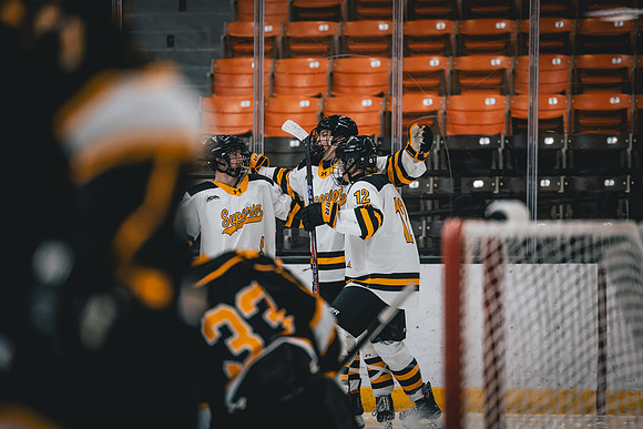 CMHKY vs UWM -89