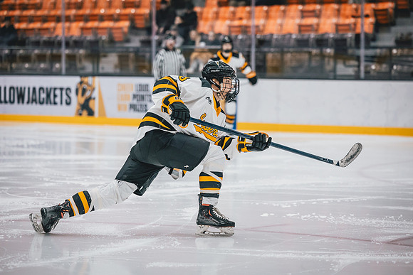 CMHKY vs UWM -73