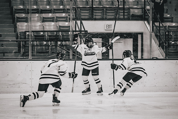 WHKY vs UWEC-4