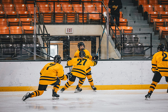 WHKY vs UWEC-5
