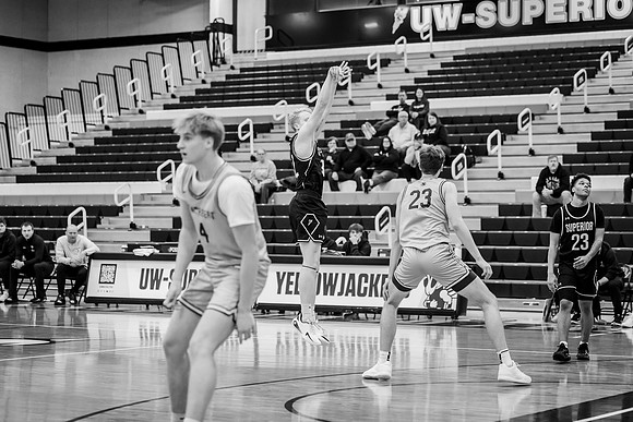 MBB vs SNC -104