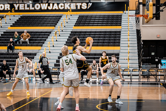 MBB vs SNC -111