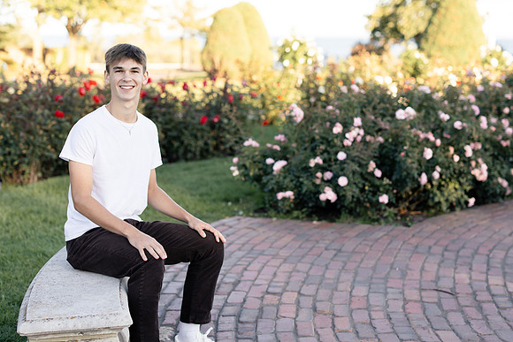 Oscar Senior Shoot-1-108