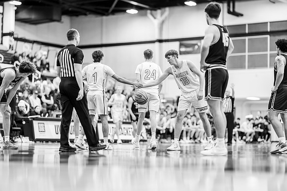 UWS MBB vs UWEC-160