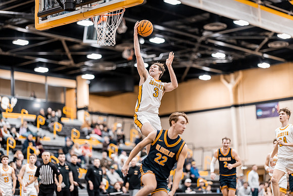 UWS MBB vs UWEC-66