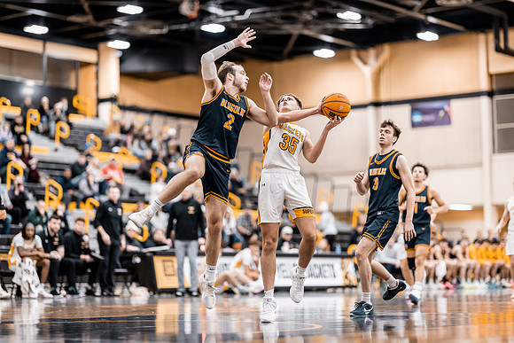 UWS MBB vs UWEC-64