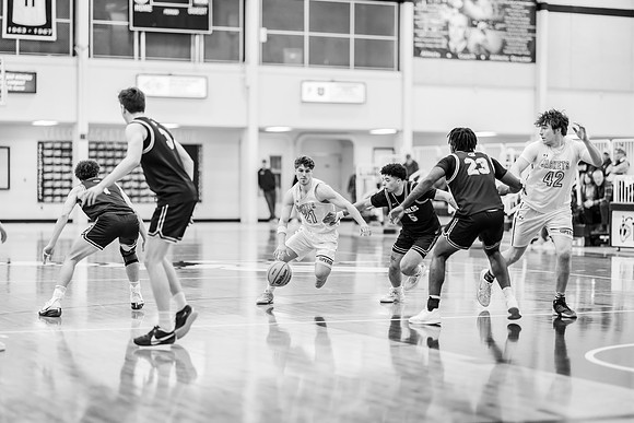 UWS MBB vs UWEC-59