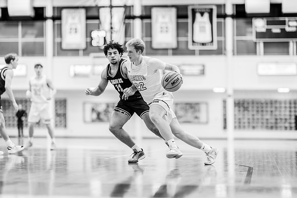 UWS MBB vs UWEC-71