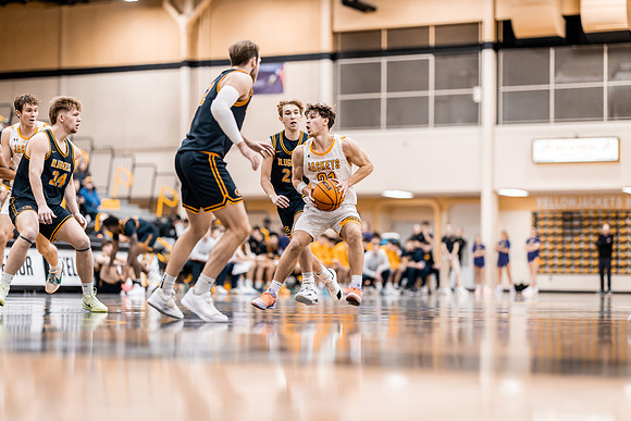 UWS MBB vs UWEC-75