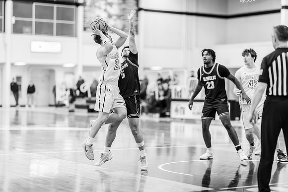 UWS MBB vs UWEC-63