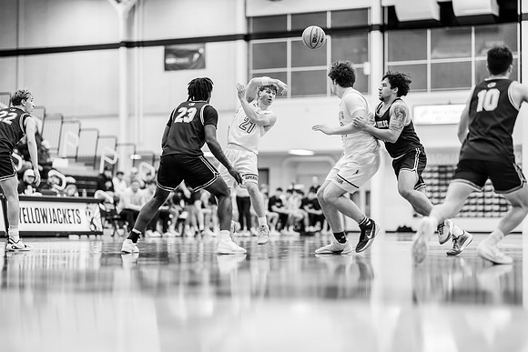 UWS MBB vs UWEC-101