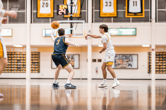 UWS MBB vs UWEC-116