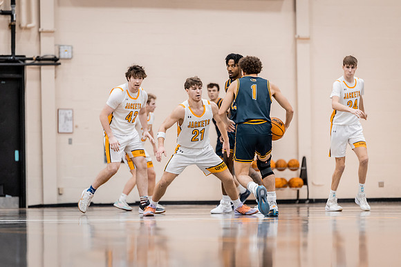 UWS MBB vs UWEC-12