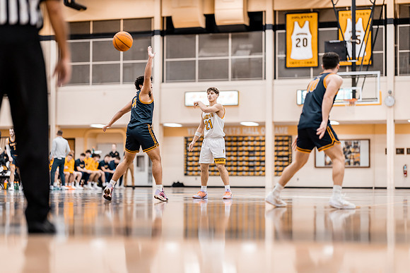 UWS MBB vs UWEC-102