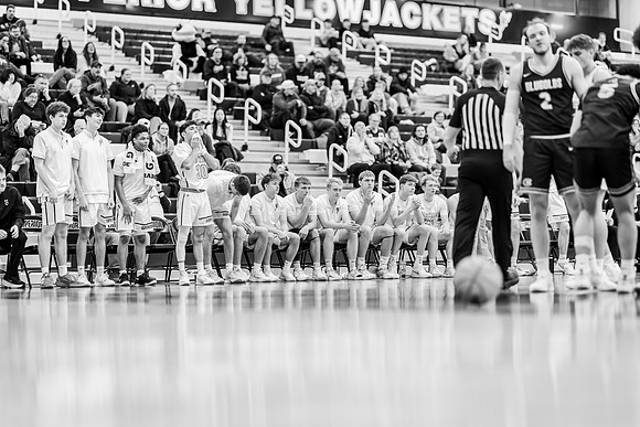 UWS MBB vs UWEC-106