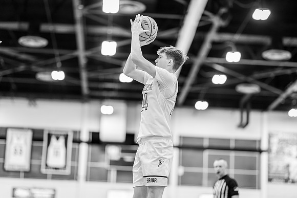UWS MBB vs UWEC-113