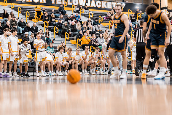 UWS MBB vs UWEC-107