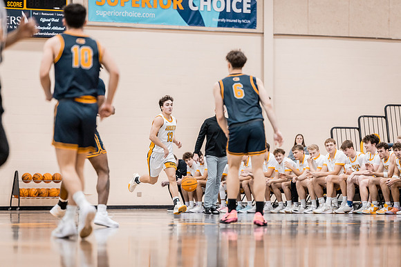UWS MBB vs UWEC-31