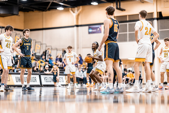 UWS MBB vs UWEC-121