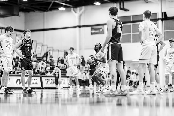 UWS MBB vs UWEC-122