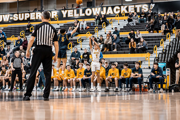UWS MBB vs UWEC-33