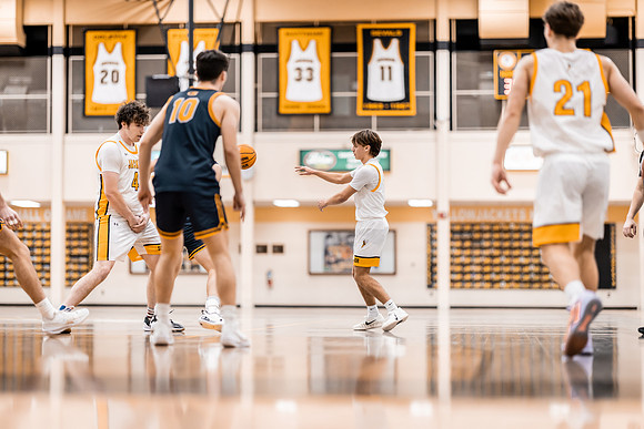 UWS MBB vs UWEC-130