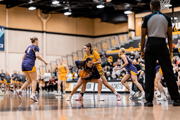 WBB vs UWSP Edits-25