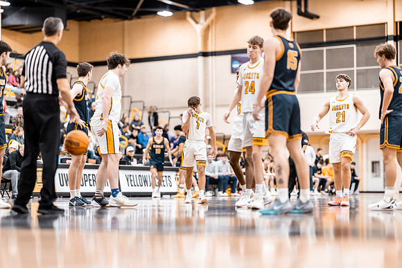 UWS MBB vs UWEC-125