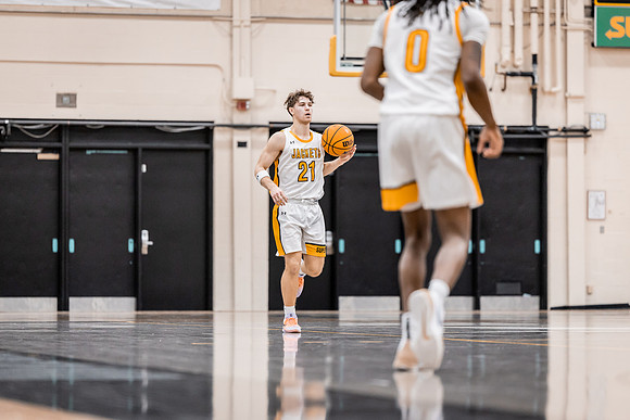 UWS MBB vs UWEC-46