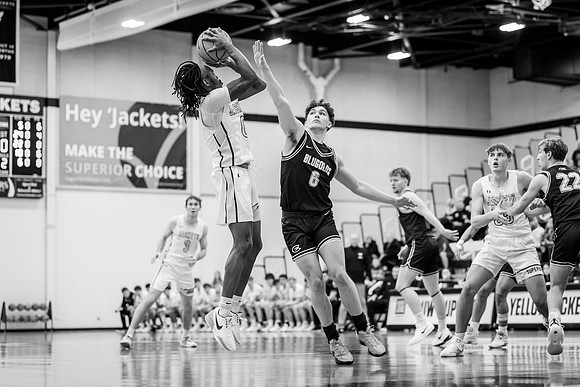 UWS MBB vs UWEC-53