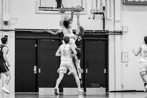 UWS MBB vs UWEC-45