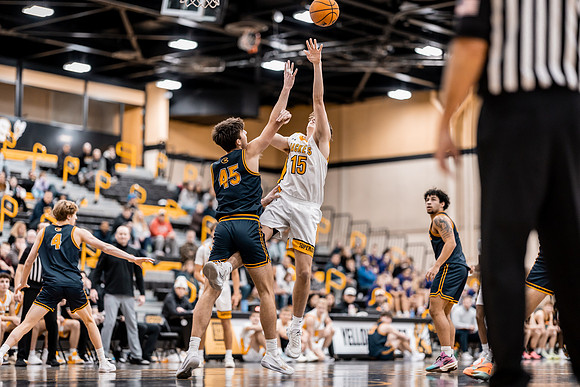 UWS MBB vs UWEC-155