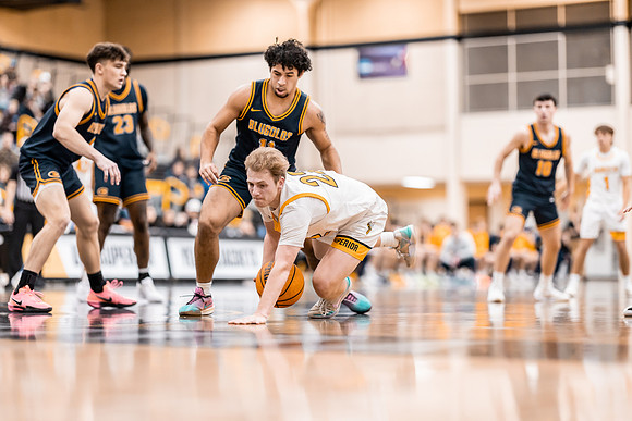 UWS MBB vs UWEC-86