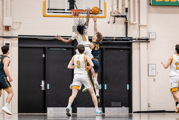 UWS MBB vs UWEC-44