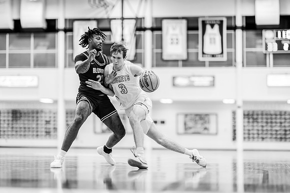 UWS MBB vs UWEC-82