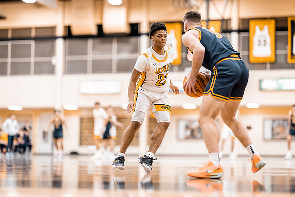 UWS MBB vs UWEC-147
