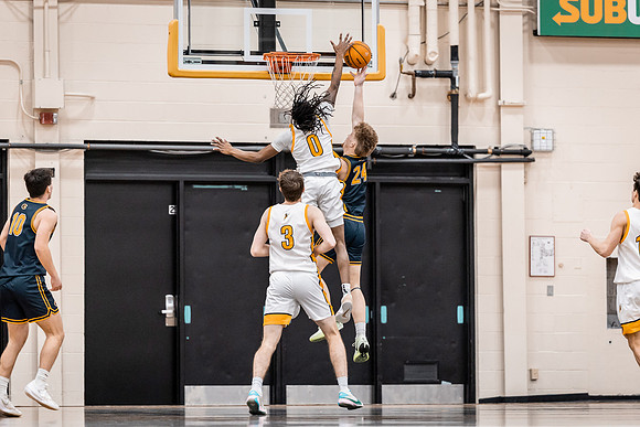 UWS MBB vs UWEC-42