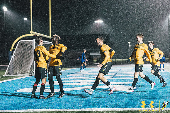 2021.10.20 UWS MSOC vs. CSS WM231