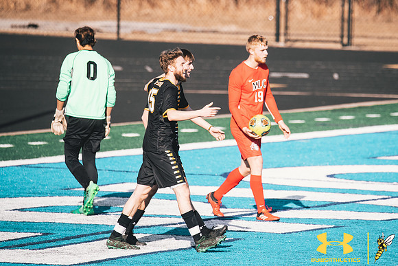 2021.04.03 UWS MSOC vs. MLC WM180