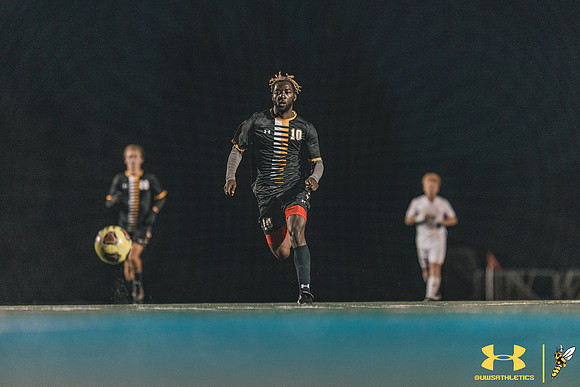 2021.10.22 UWS MSOC vs. UNW WM155