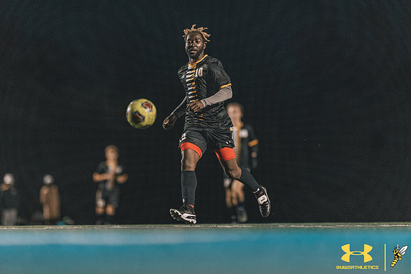 2021.10.22 UWS MSOC vs. UNW WM157