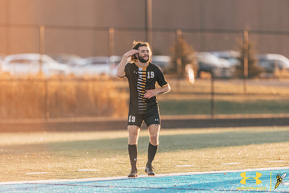 2021.10.22 UWS MSOC vs. UNW WM94