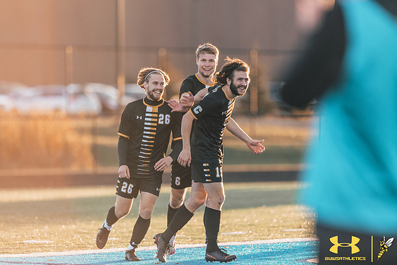 2021.10.22 UWS MSOC vs. UNW WM114