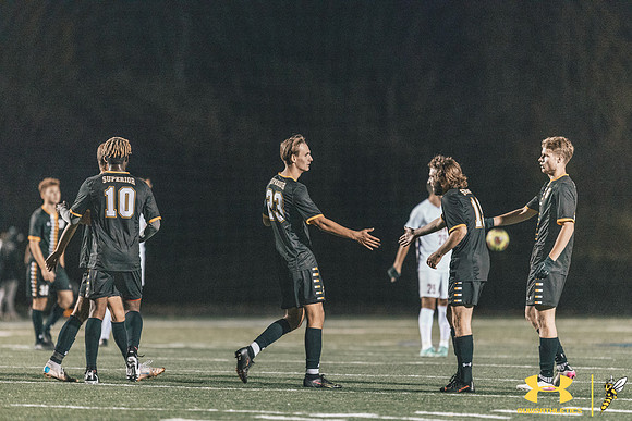 2021.10.22 UWS MSOC vs. UNW WM163