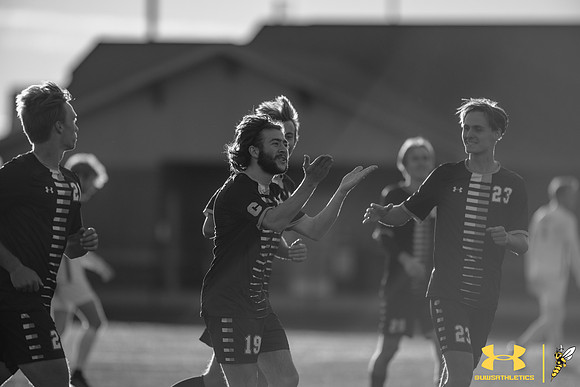 2021.10.22 UWS MSOC vs. UNW WM76