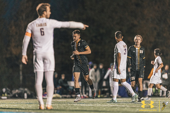 2021.10.22 UWS MSOC vs. UNW WM151
