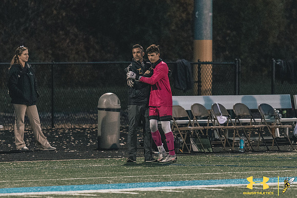 2021.10.22 UWS MSOC vs. UNW WM136