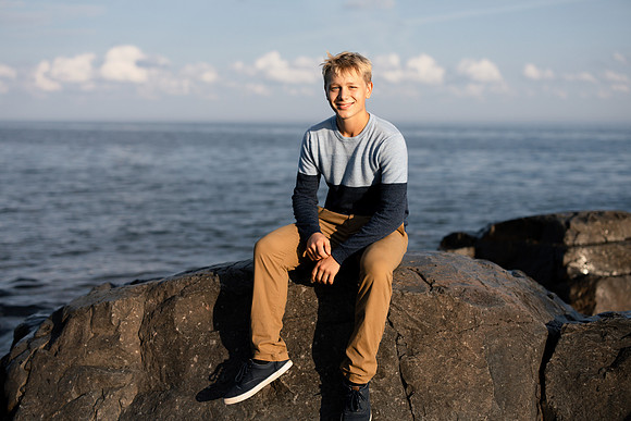 Torin Senior Shoot -1-90