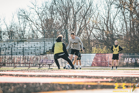 UWS MSOC PRAC NCAA31