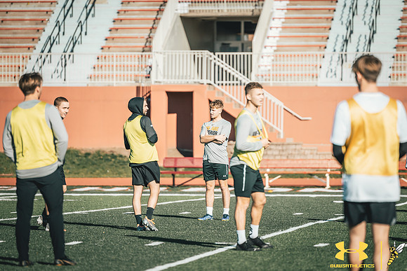 UWS MSOC PRAC NCAA56